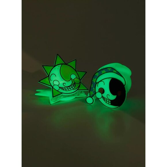 Five Nights At Freddy's Sun & Moon Glow-In-The-Dark Claw Hair Clip NEW - Picture 6 of 6